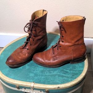 Frye's Women's lace up brown Boots, size 7.5B